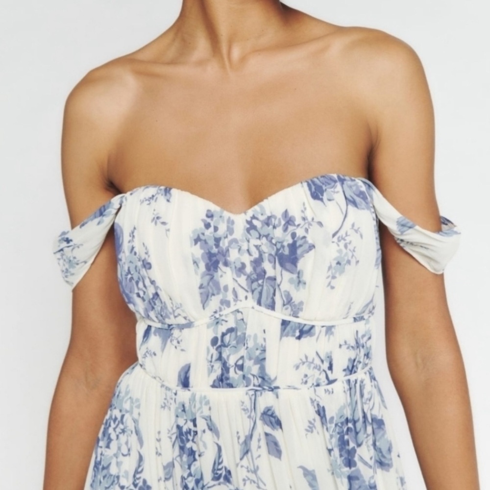 Reformation Blue and White Floral Jayde Dress sz 10 - Picture 4 of 9